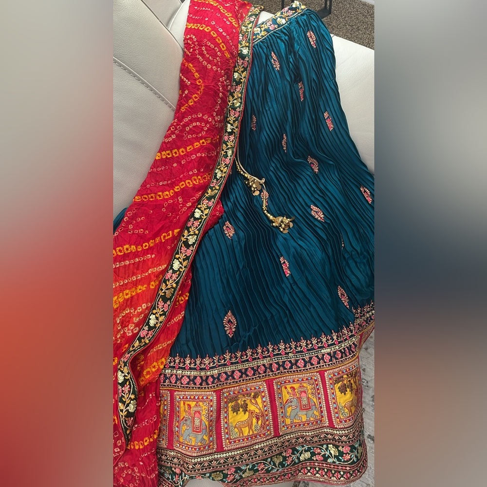 Lehenga chaniya choli